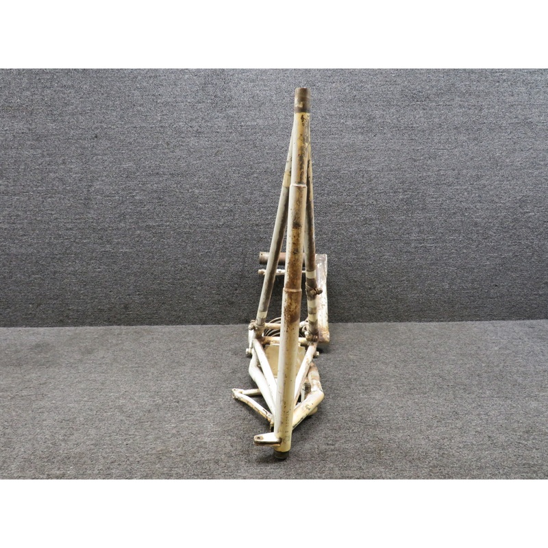 5257-1 (Use: 520000-1) Mooney M20D Main Gear Assembly LH with Spindle and Truss