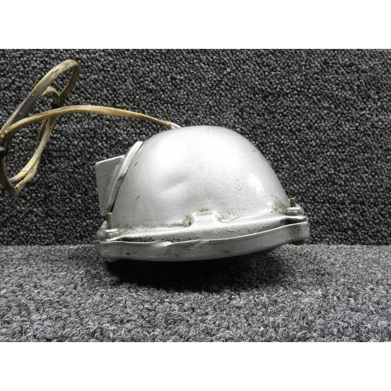 D-7585-18 Learjet 25B Taxi Light Assembly LH or RH (Dent)