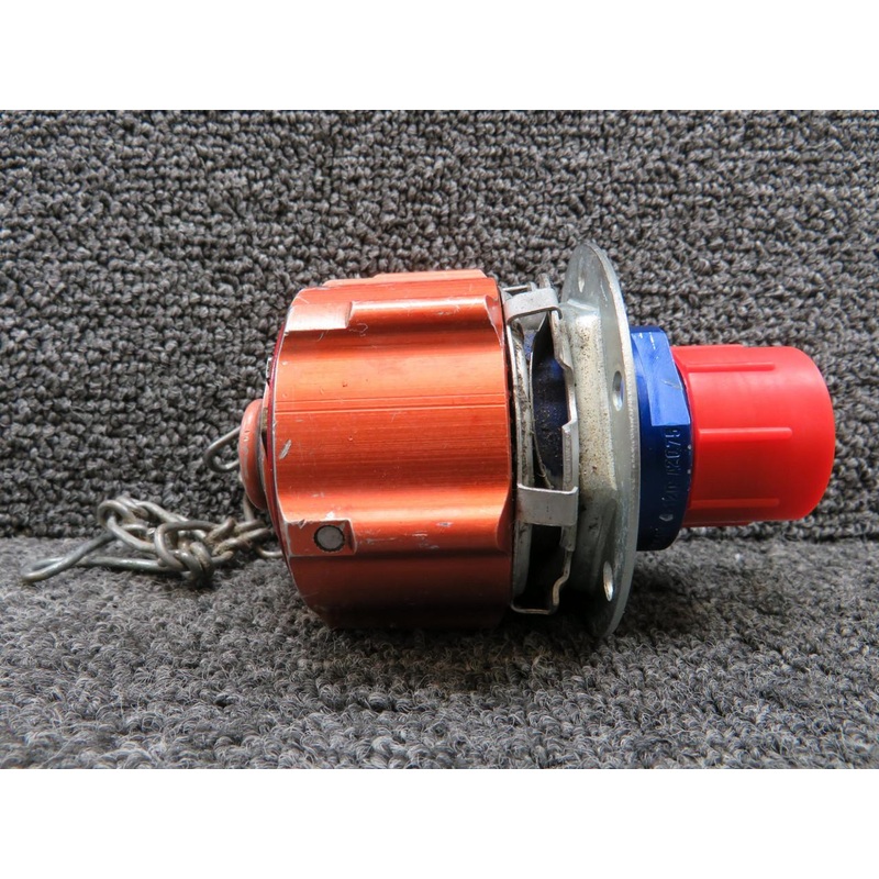 T8015519-S4-8D, 155-S7-8D LearJet 24E Hyd Pressure Coupling Half with Dust Cap