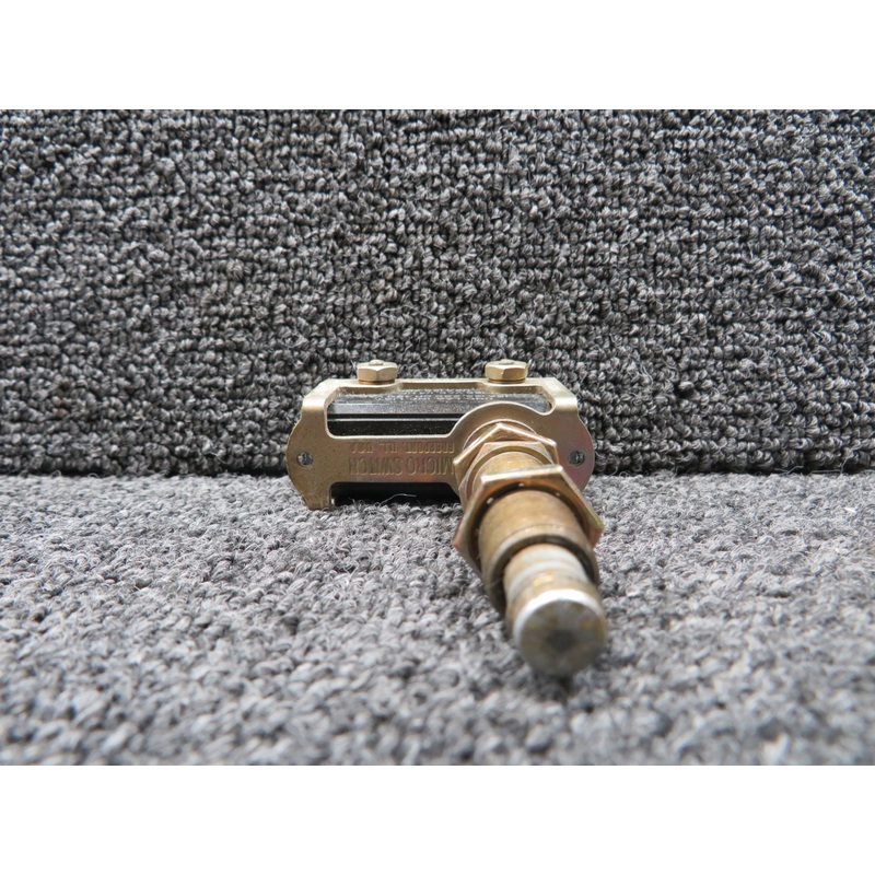MS25026-1 (Alt: BZ-R31) Learjet 24E Micro Switch Assembly