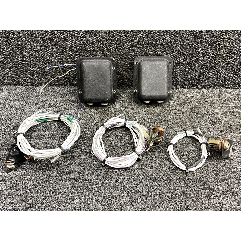 Piper PA34-220T Headset, Microphone Jack Set w Mounts