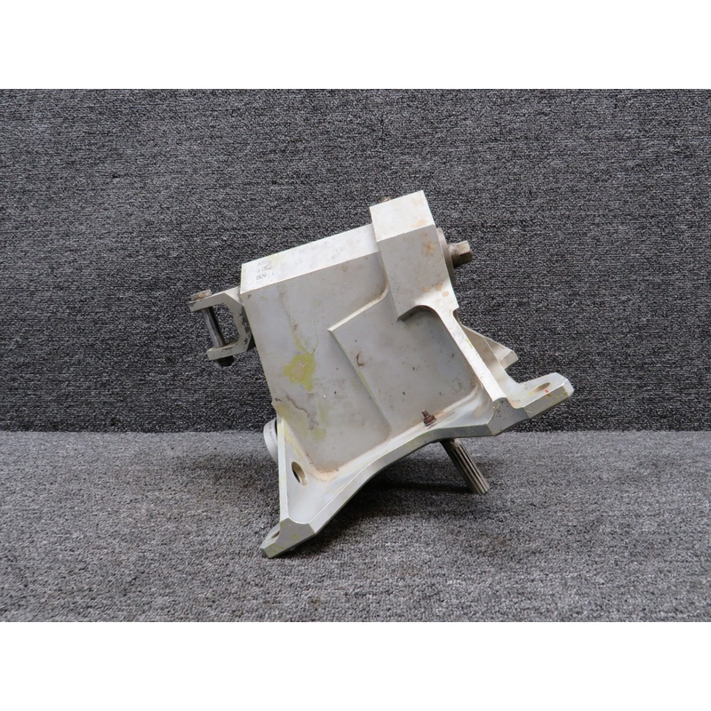 030A-38600 Landing Gear Retracting System (Minor Wear and Rust)