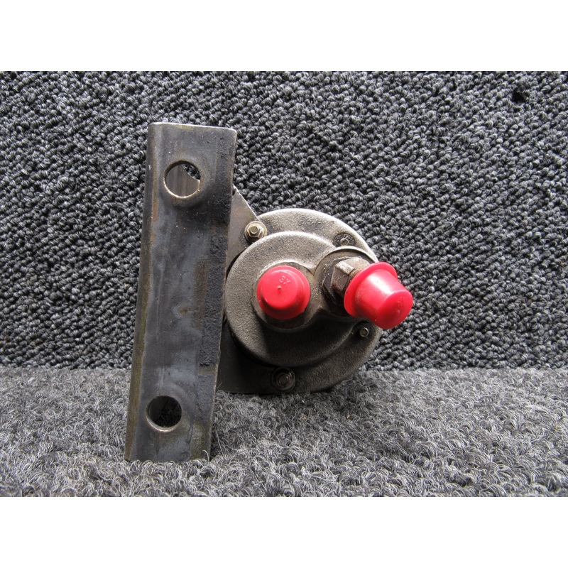 636204-3 (Alt: 642100-5) Continental TSIO-520 Fuel Pressure Regulator w Bracket