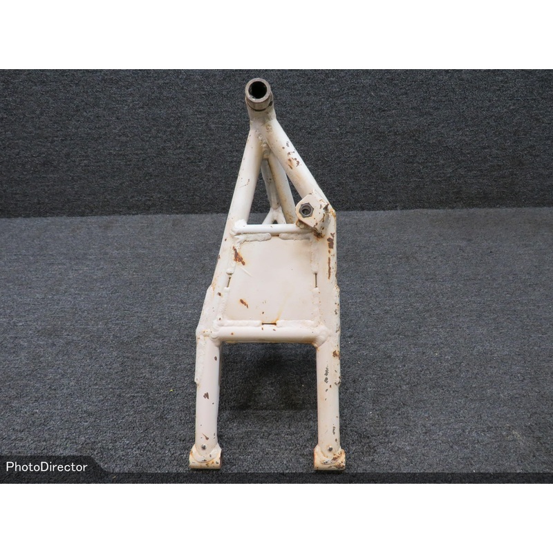 520001-501 Mooney M20 Main Landing Gear Leg LH Minus Bracket (Rusty)