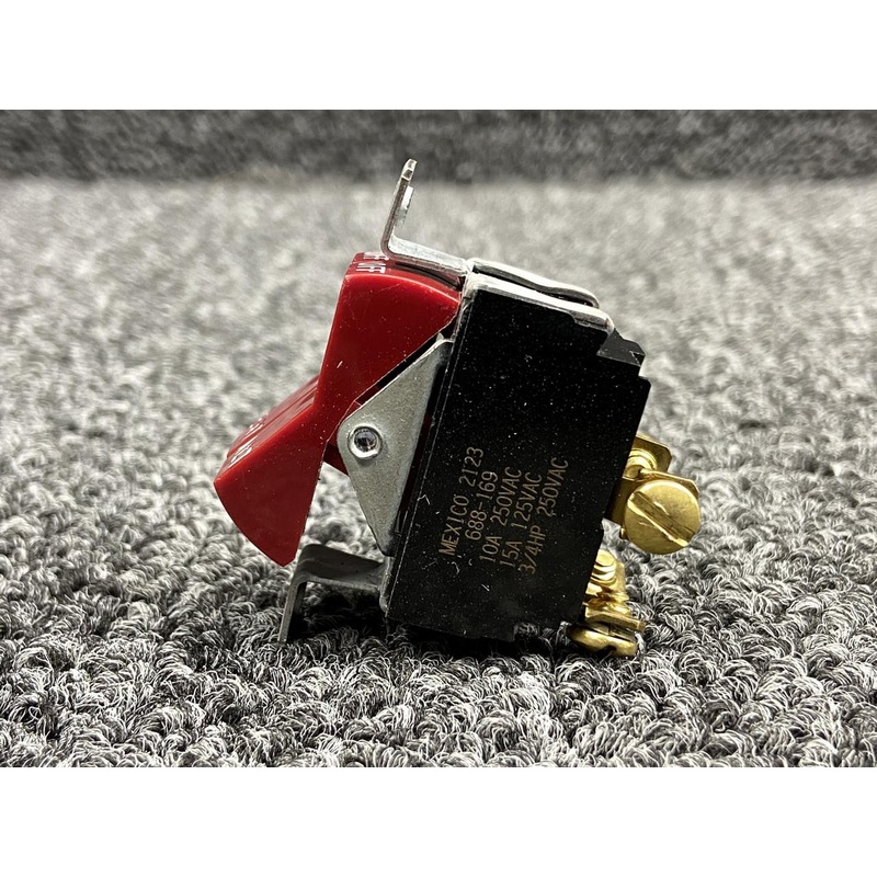 688-169 Mooney M20K Split Master Toggle Switch (250 VAC)