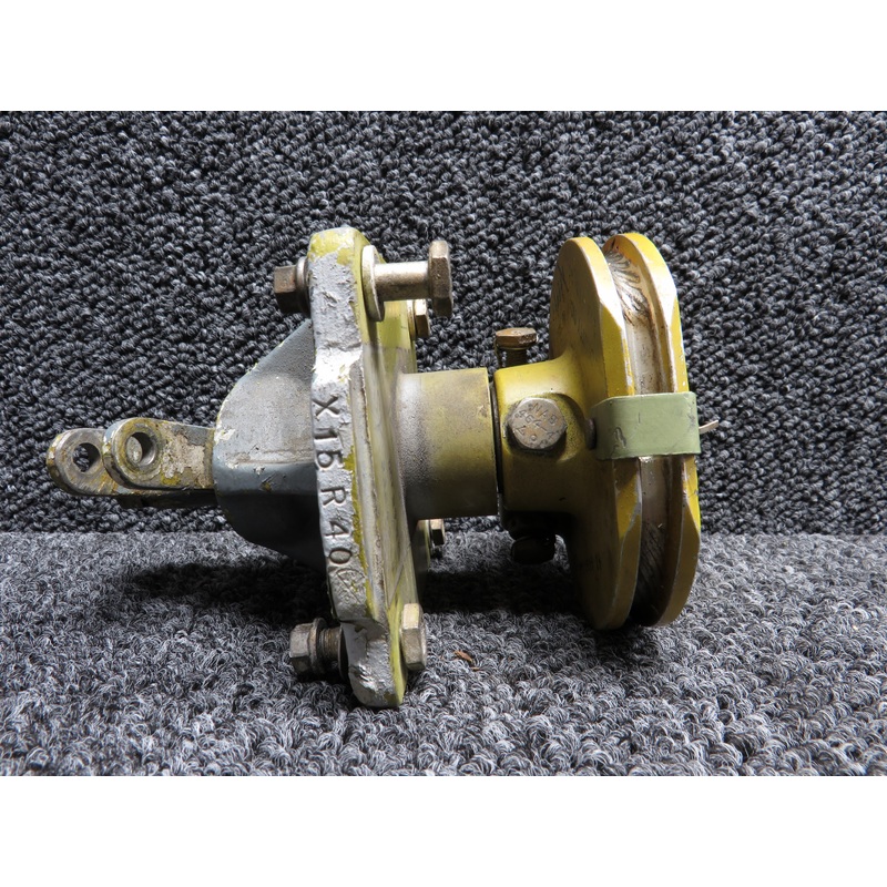 2324513-20 LearJet L-25D Aileron Drive Pulley Assembly RH