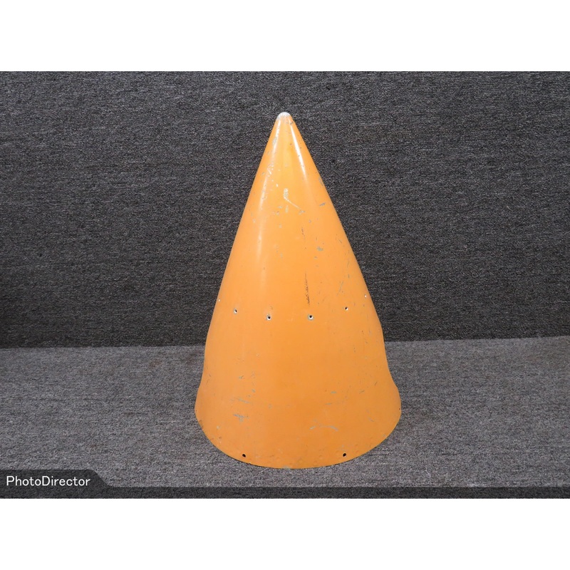 0550328-6 (Use: 0550328-200) Propeller Spinner (Worn)