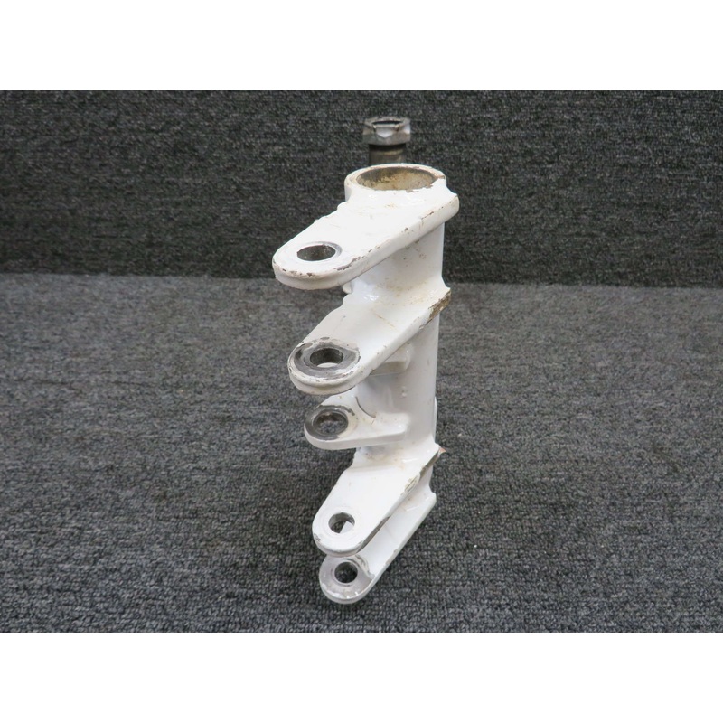 540003-503 Mooney M20 Nose Gear Spindle RH with Bracket