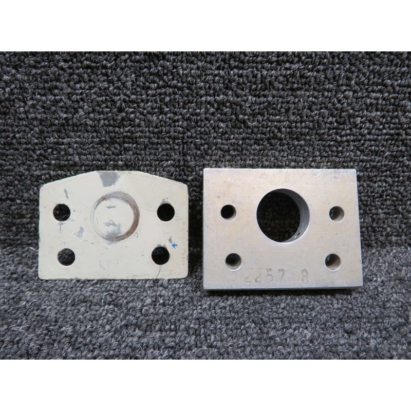 2257-8, 510004-013C Mooney M20 Main Gear Bracket Attachment and Shim (Worn)