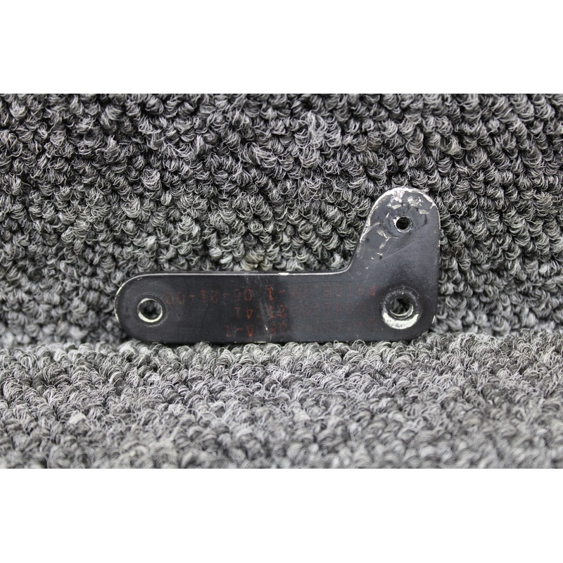 140229-005 Mooney M20M Rear Seat Adjust Lever