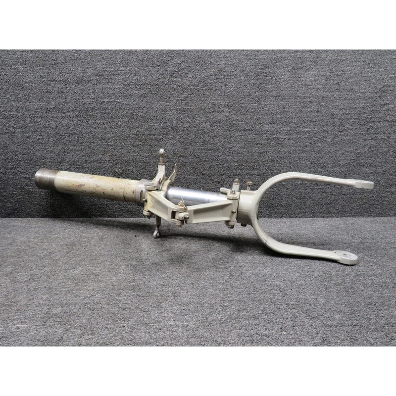 0543039-200 Cessna 172 Nose Landing Gear Shock Strut Assy w Links