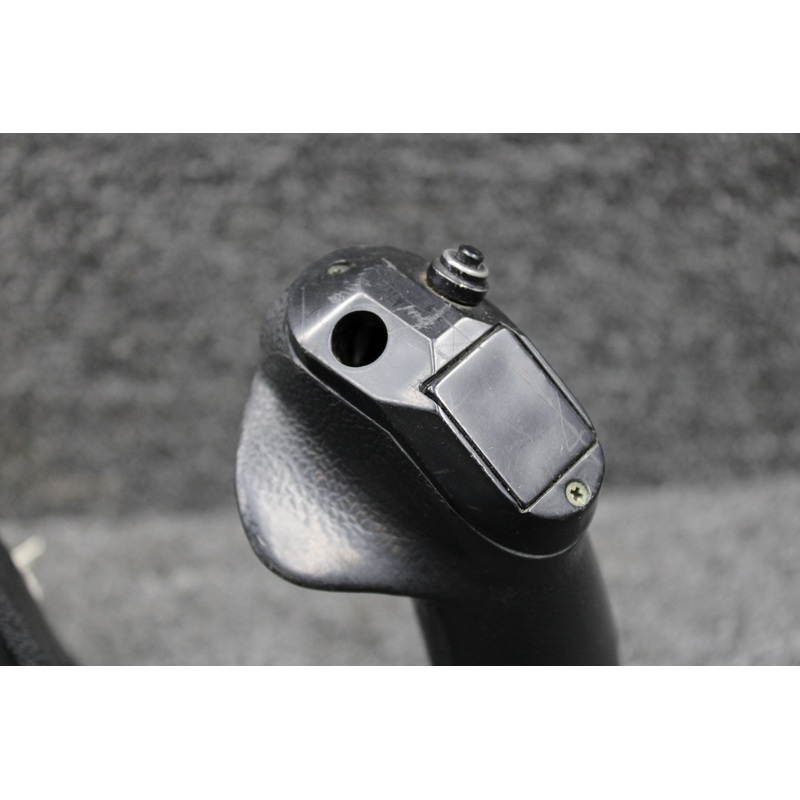 100572-004 Piper PA44-180 Co-Pilot Control Wheel Assembly w Switch (D: 1.125)