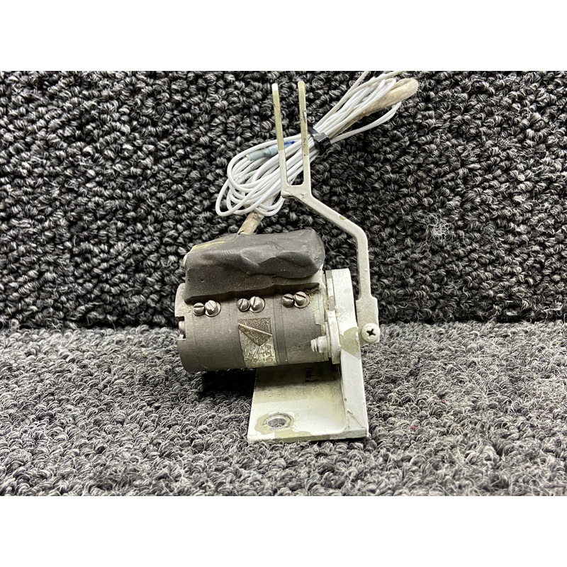 2625045-10 Lear Jet 55 Flap Limit Switch Assembly RH w Mounting Bracket