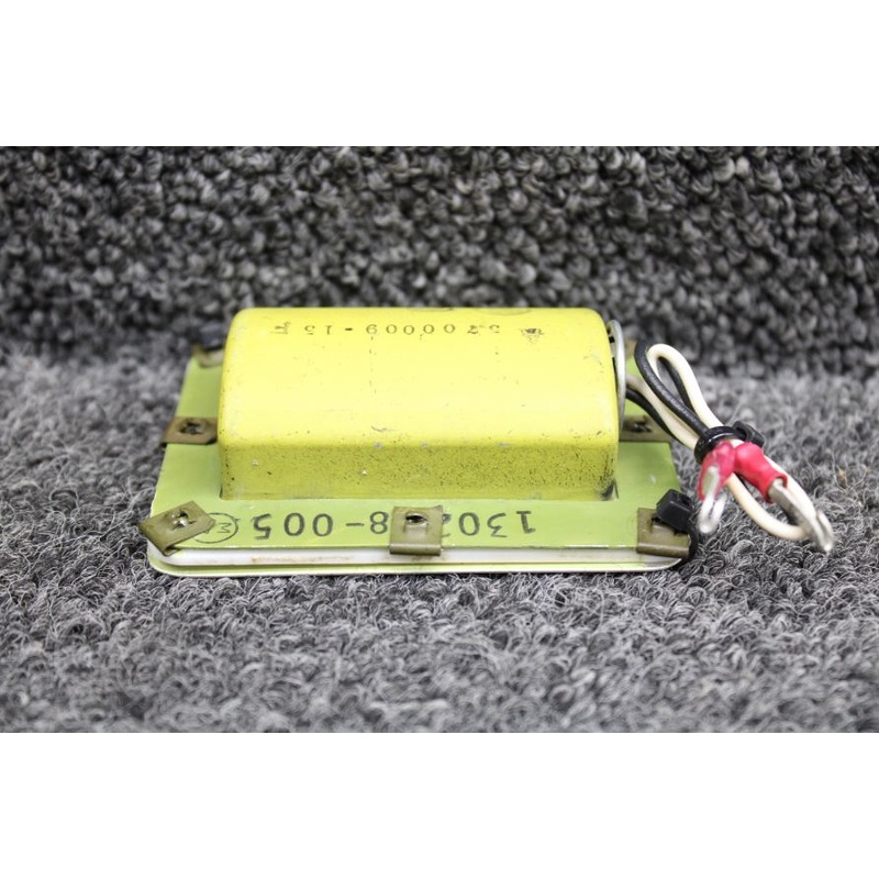 130258 Mooney M20F Overhead Cabin Light Assembly Aft