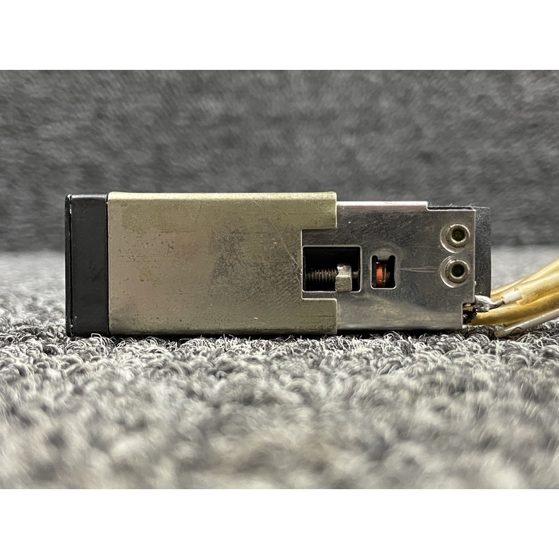 99-220-6D1-9525 Lear Jet 55 HDG, Nav Arm, Nav Capt, BC Annunciator Light Switch