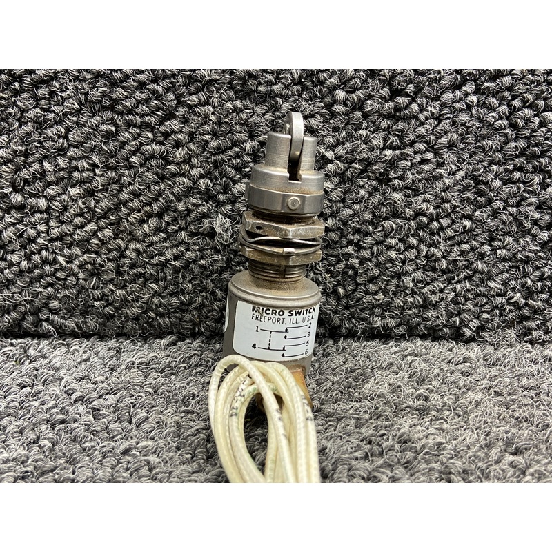 21CH9-6 Lear Jet 55 Nose Gear Up Microswitch