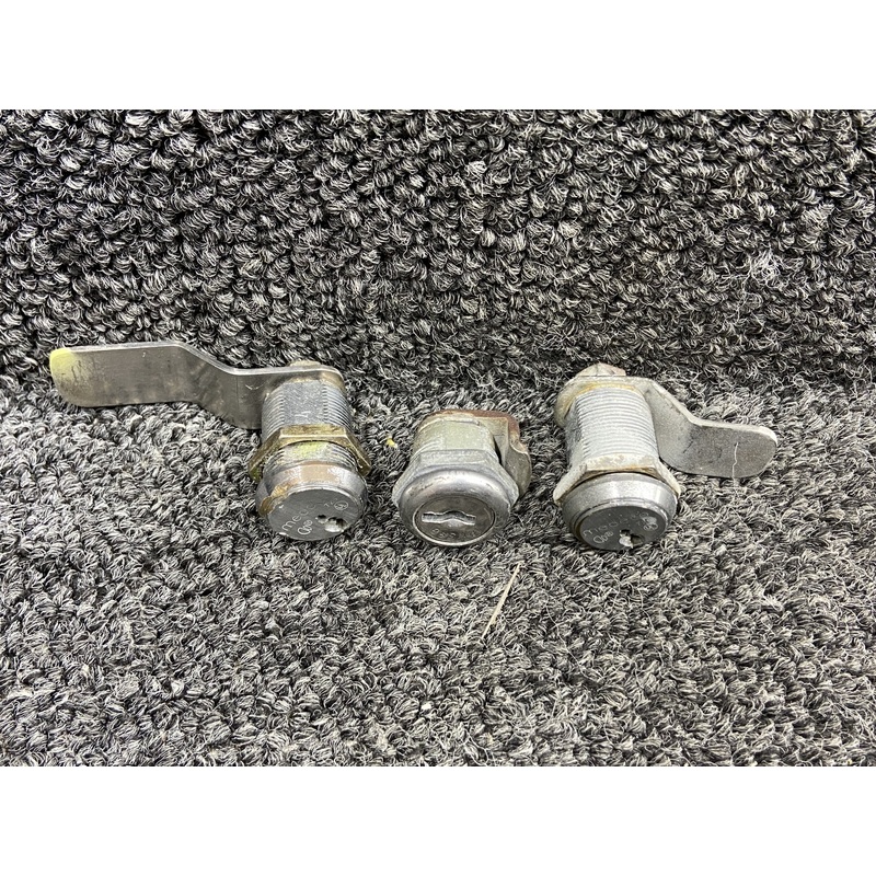 4207-5, 4207-1 Lear Jet 55 Cabin, Baggage Door Lock Set w Key
