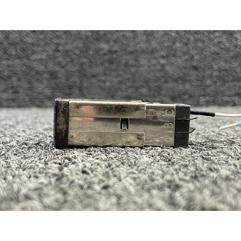 99-220-6E1-9440 Lear Jet 55 FMZ, OM & MM Annunciator Light Switch Assy