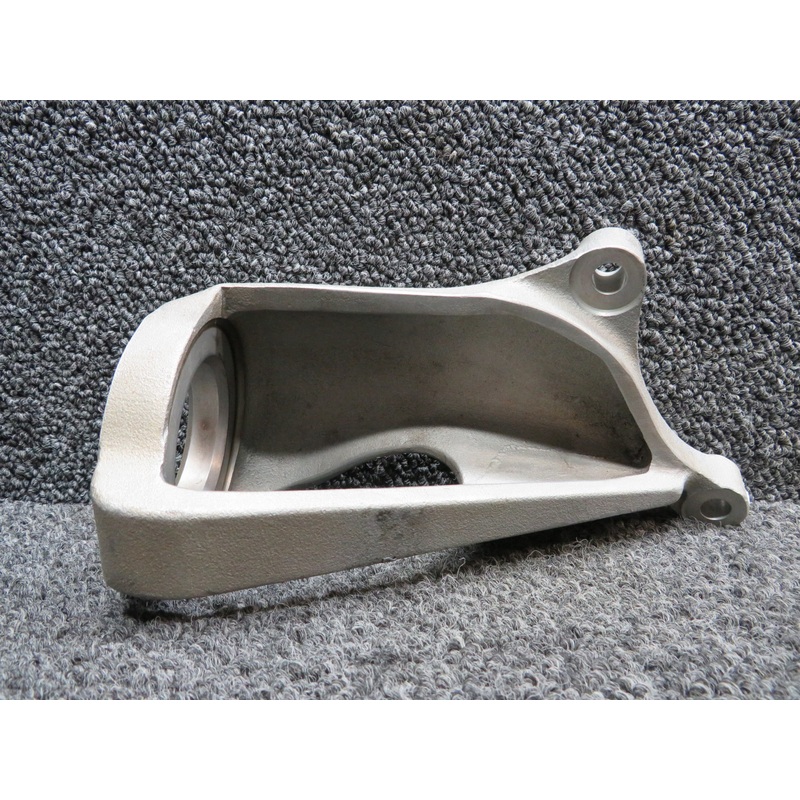 643044 Continental TSIO-520-AE Bracket Engine Mount Forward RH