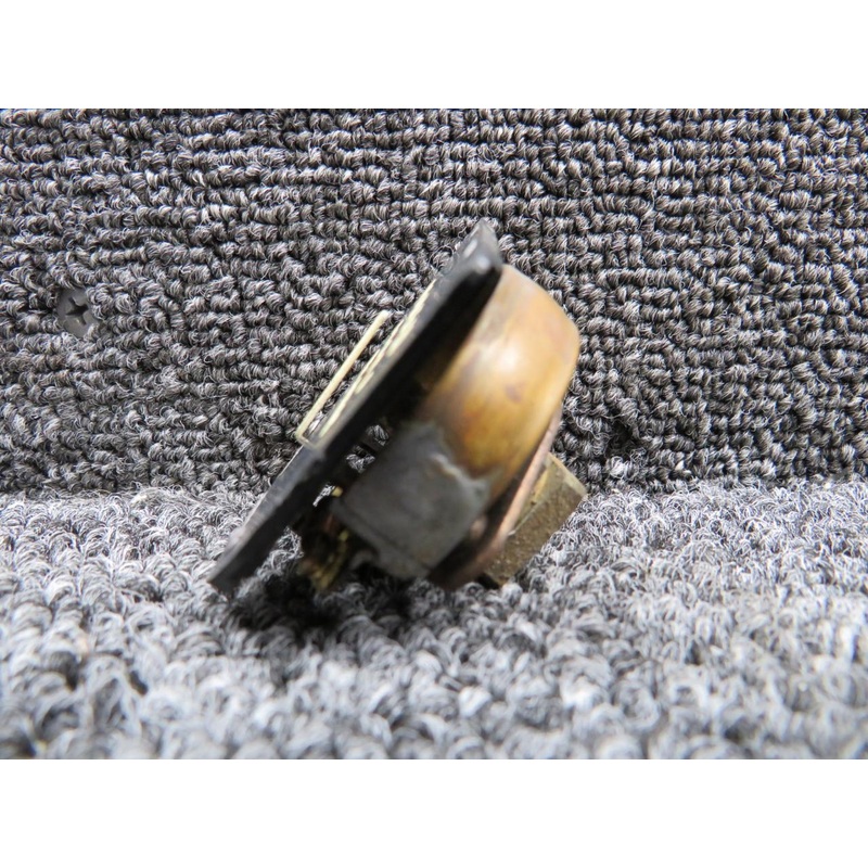 1508439 (Alt: 1508445) Fuel Pressure Indicator