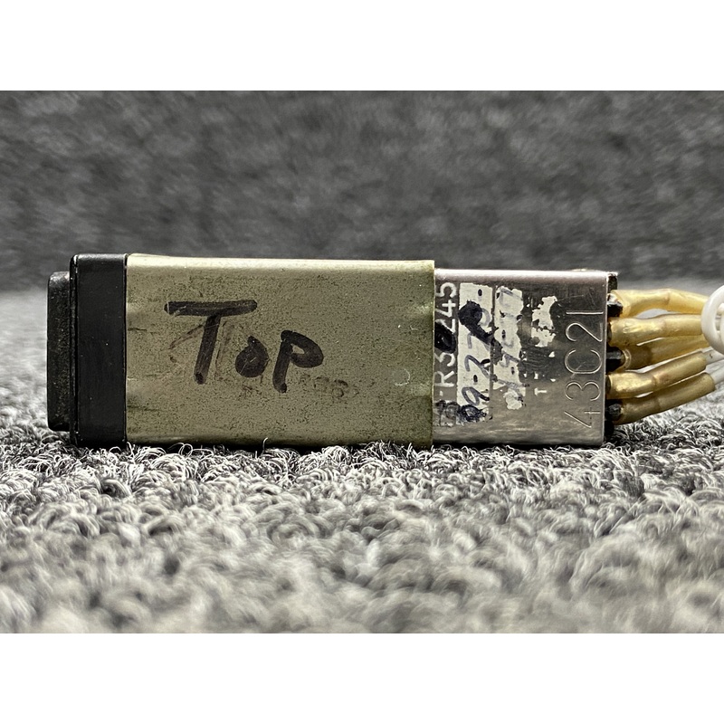 99-220-6D1-9527 Lear Jet 55 Pitch AP, IAS, Mach Annunciator Light Switch