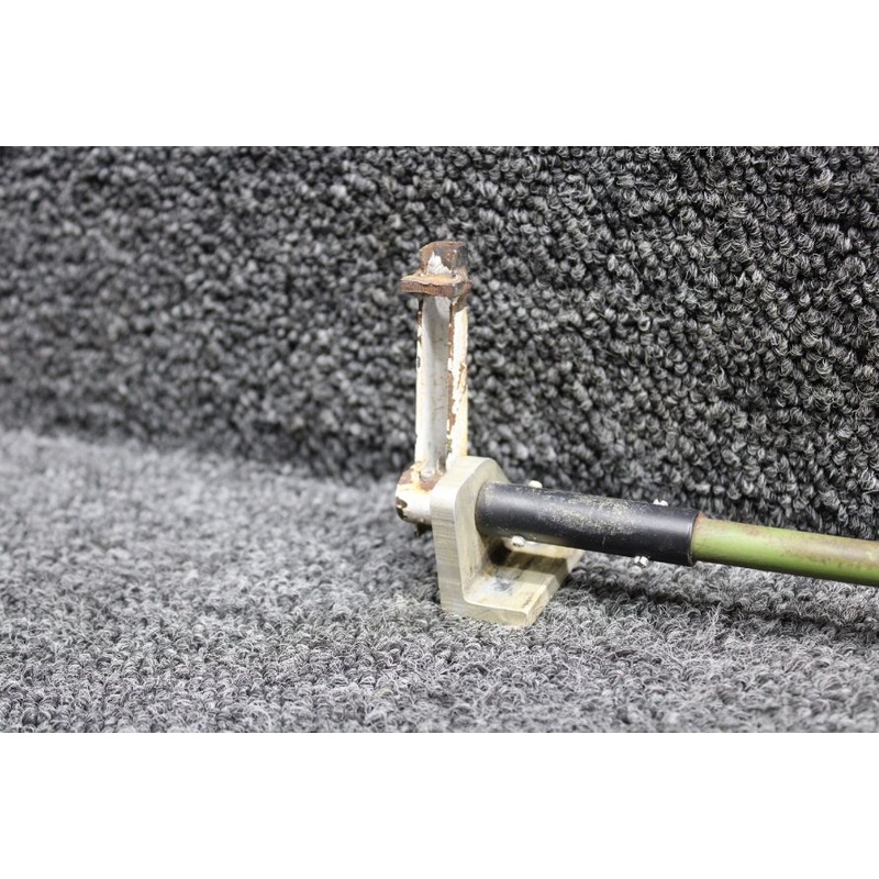 140108-007, 140141-001 Mooney M20F Aft Seat Control Shaft LH w Arms and Brackets