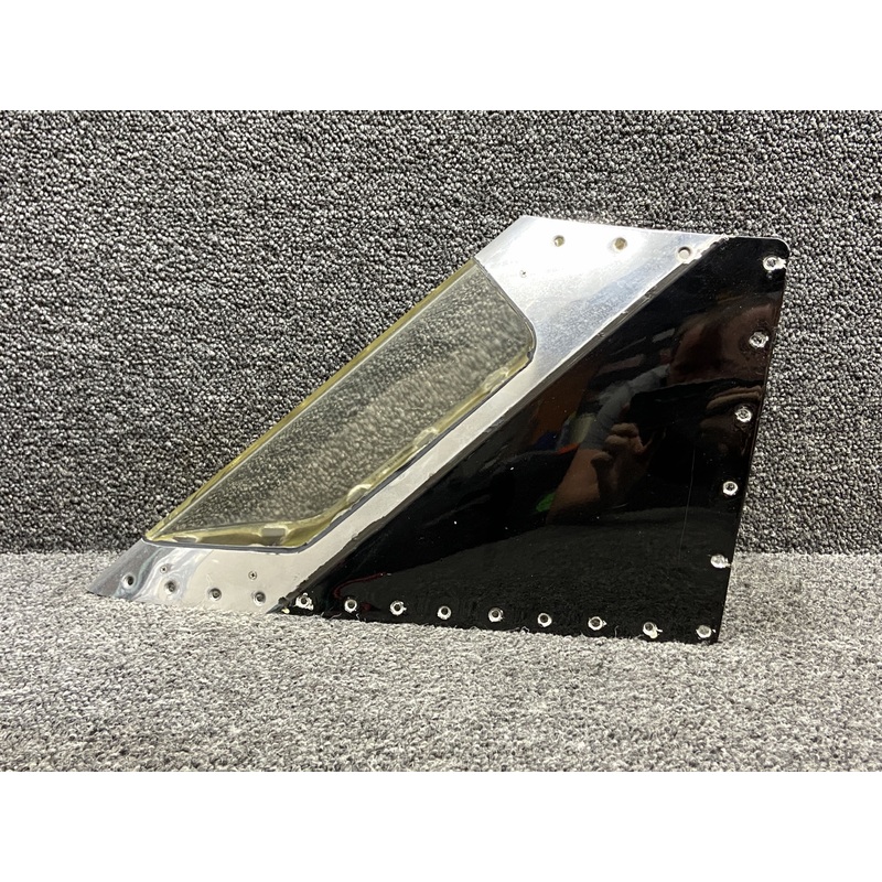 2831107-2, 6600353-1 Lear Jet 55 Forward Vertical Retainer w Light Lens
