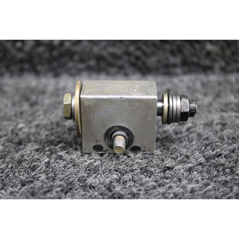 630086-000 Mooney M20M Exhaust Hanger Block