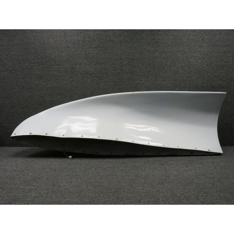 109L Piper PA28-140 Madras STOL Tip LH (Chipped Paint)