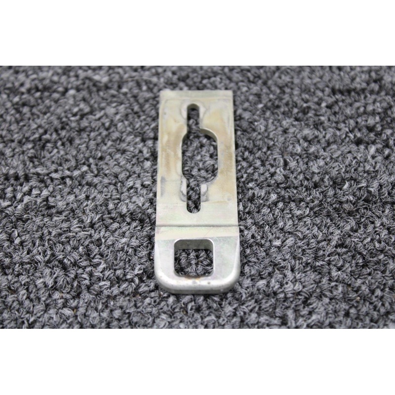101286-009 Piper PA46-350P Cabin Door Latch Plate Aft