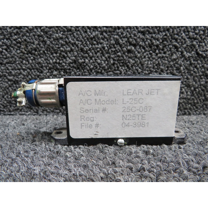 4-8015-01 LearJet FC-110 Lateral Accelerometer (Volts: 26)