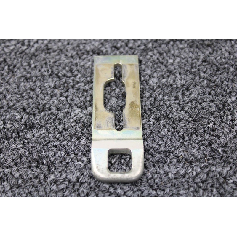 101286-008 Piper PA46-350P Cabin Door Latch Plate Forward
