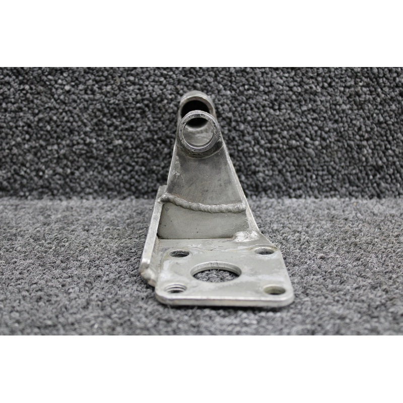 631000 Continental IO-470-V Alternator Bracket