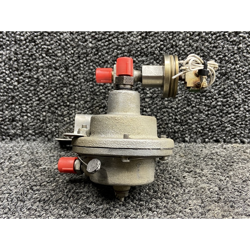 636204-3 (Use: 642100-5) Continental TSIO-520 Fuel Pressure Regulator with Mount