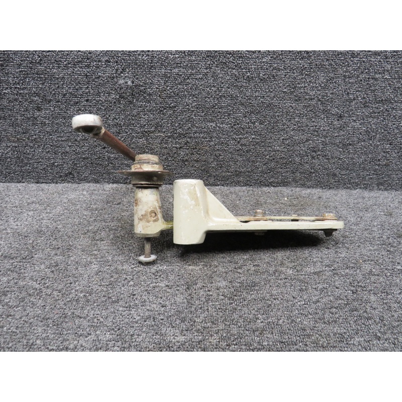 0841104-3 (Alt: 0841104-497) Cessna Main Gear Rocker Arm with Link and Rod