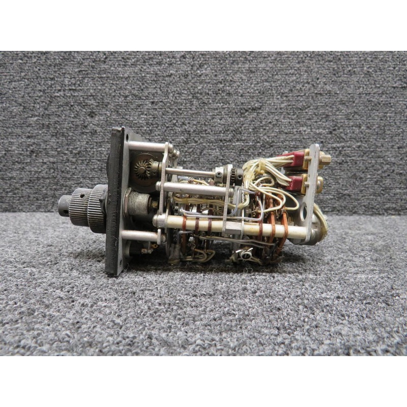VHF Nav-1 Control Unit with TFR-DME Switch
