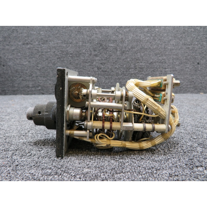 VHF Comm-2 Communication Control Unit (Cracked Screen)