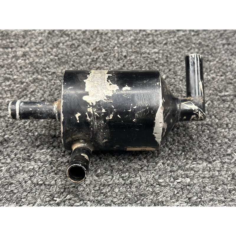 0850406-10 (Use: 0556021-1) Cessna 210 Oil Separator Assembly