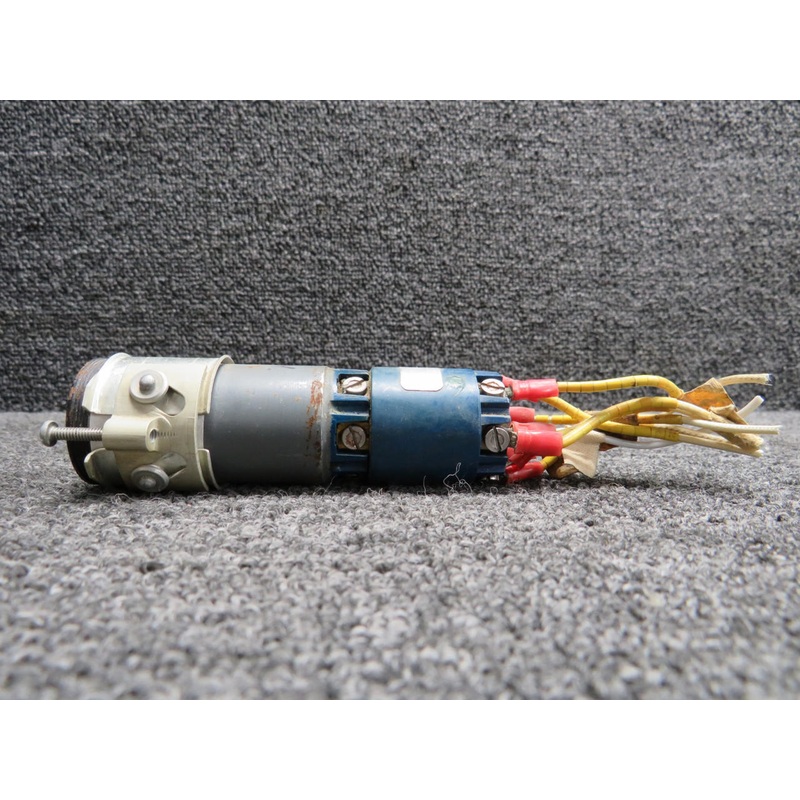 S532-2-53 Temperature Indicator with Mount and Connectors (28V)