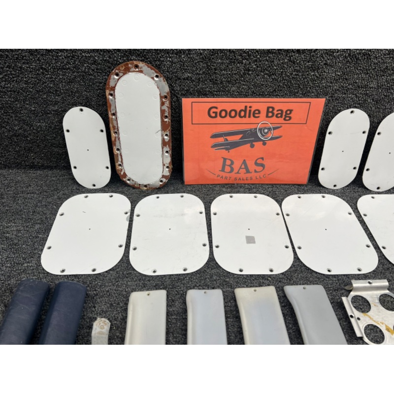 Mooney M20K Goodie Bag Set with Handle, Capacitors, Switches, etc