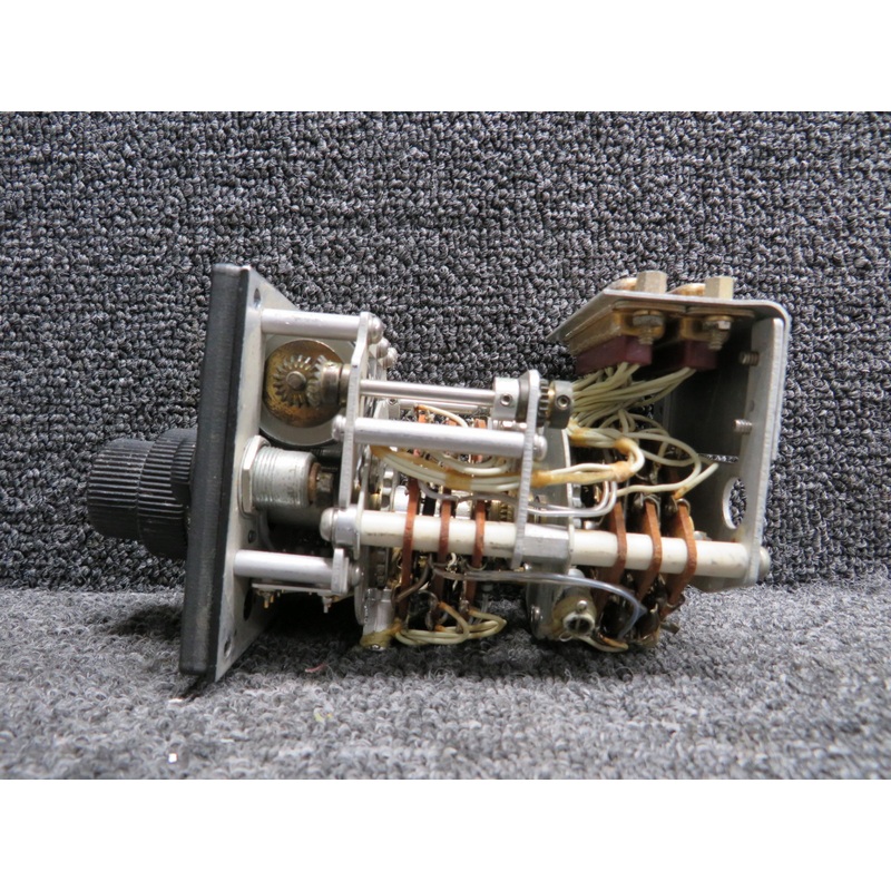 VHF Navigation Controller