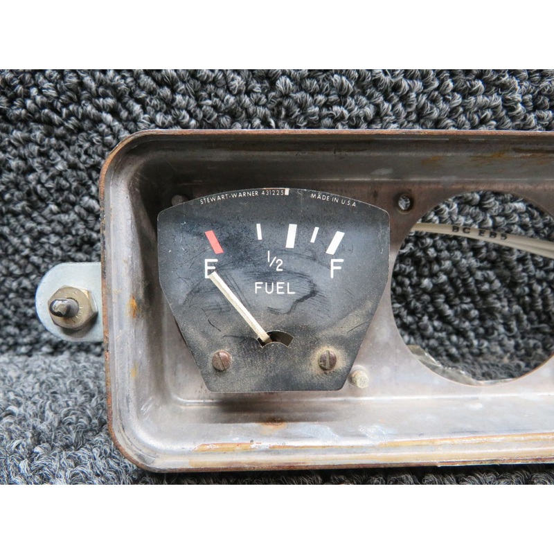 0513144-18 Instrument Gauge Cluster Housing with Fuel Indicator