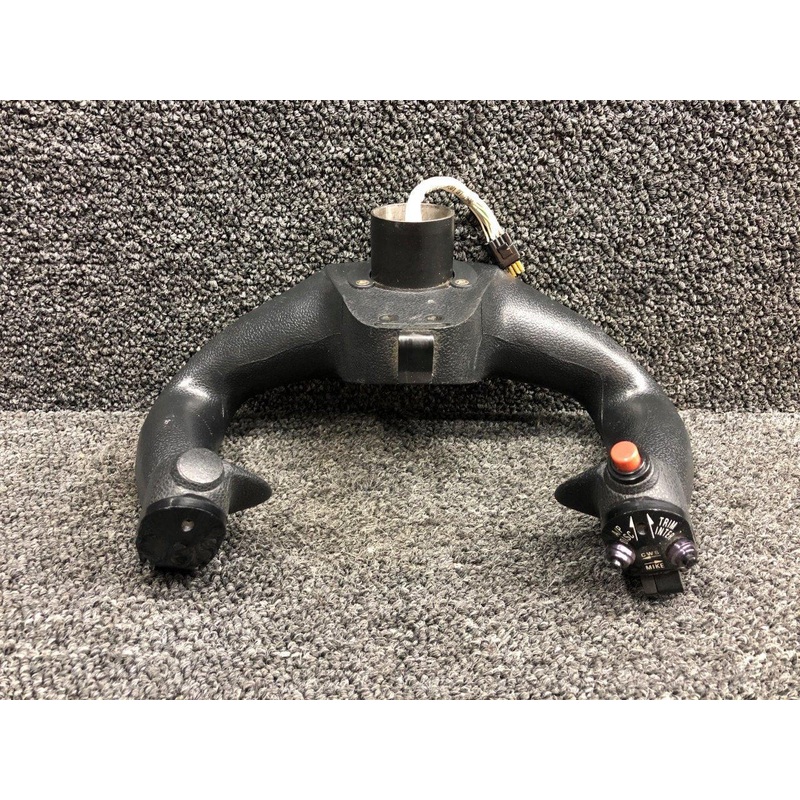 100572-005, 102340-003 Piper PA46-350P Co-Pilot Control Wheel with Switches