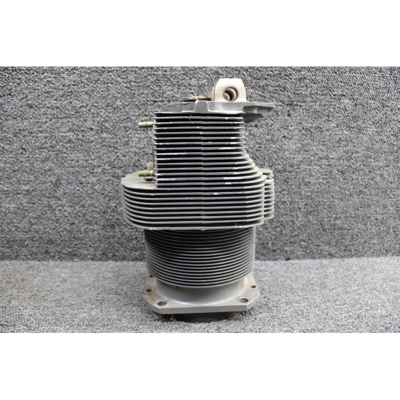 LW12427 Lycoming O-360 Engine Cylinder Assembly (Missing 1 Spring)