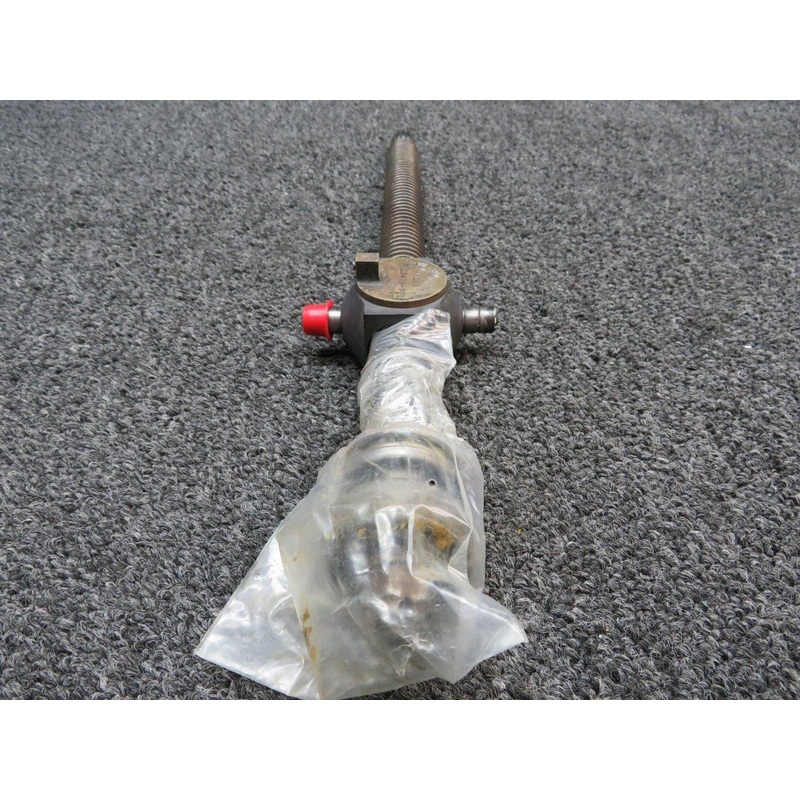 010A-61829-12 RH Flap Jackscrew (Core)