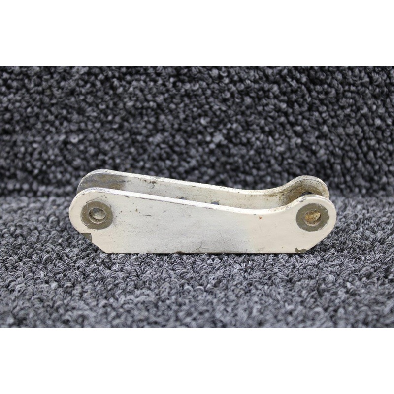 230015-015 Mooney M20 Aileron Hinge Inboard