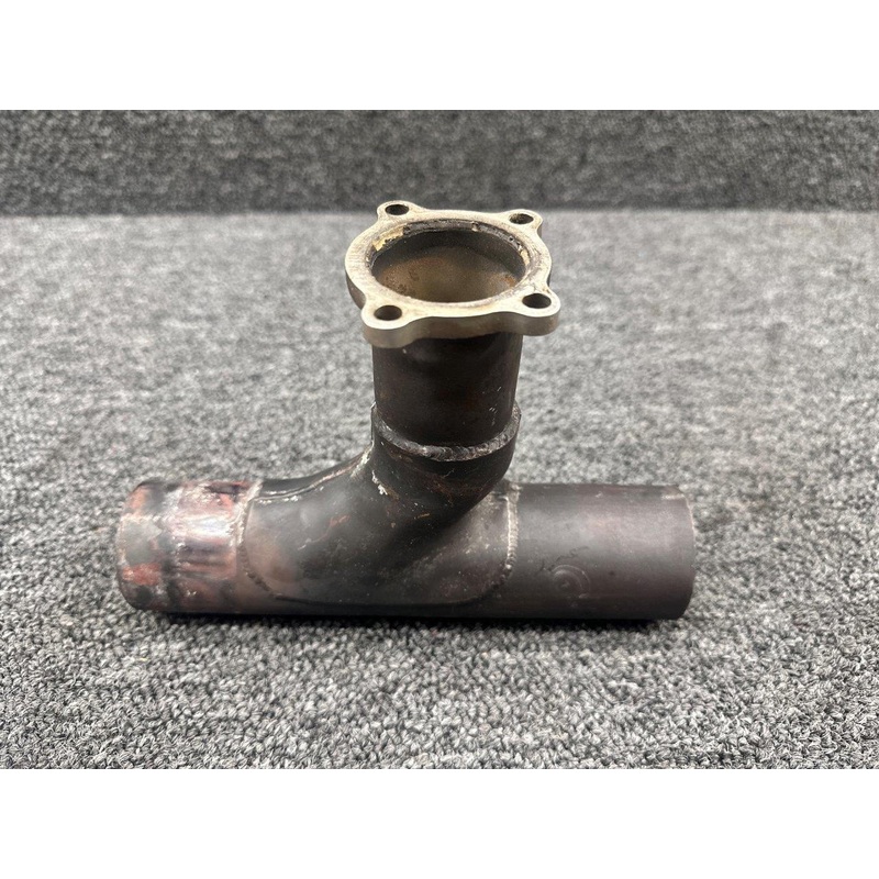 646463-134 Continental TSIO-520-BE Center Riser LH with Probe Hole