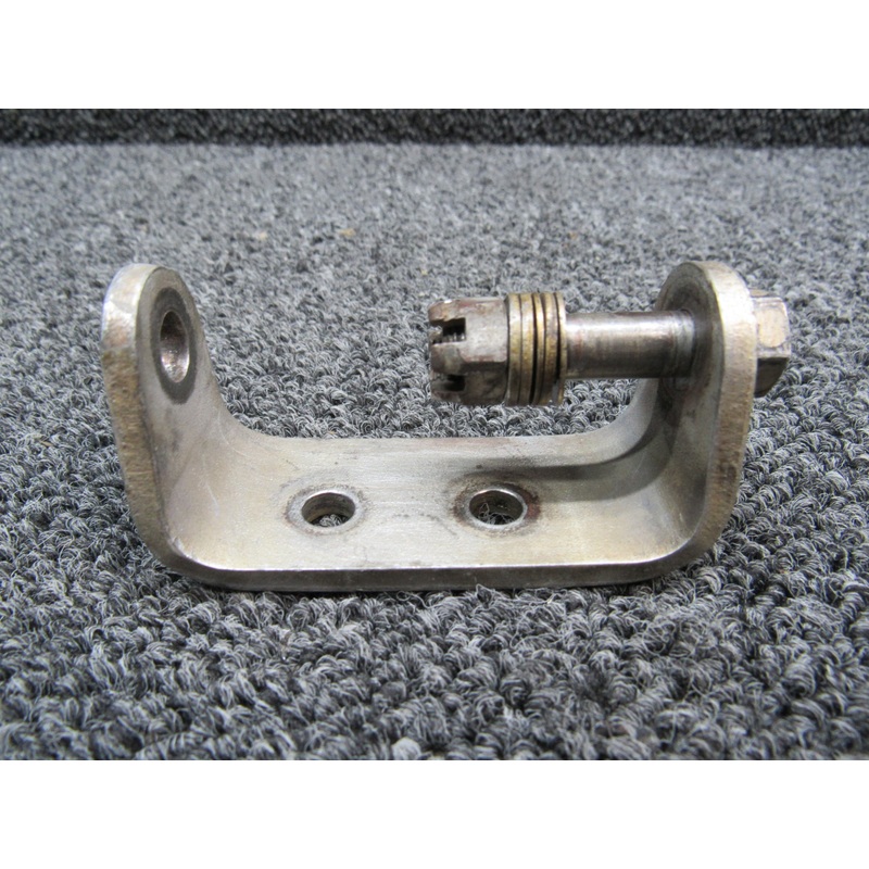 LW-13039 Lycoming IO-360-C1C Alternator Bracket