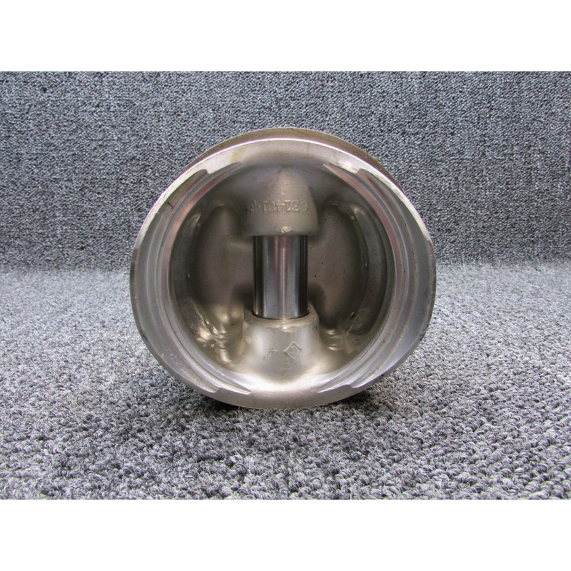 631481 (Use: 654832) Continental O-470 Piston with Piston Pin