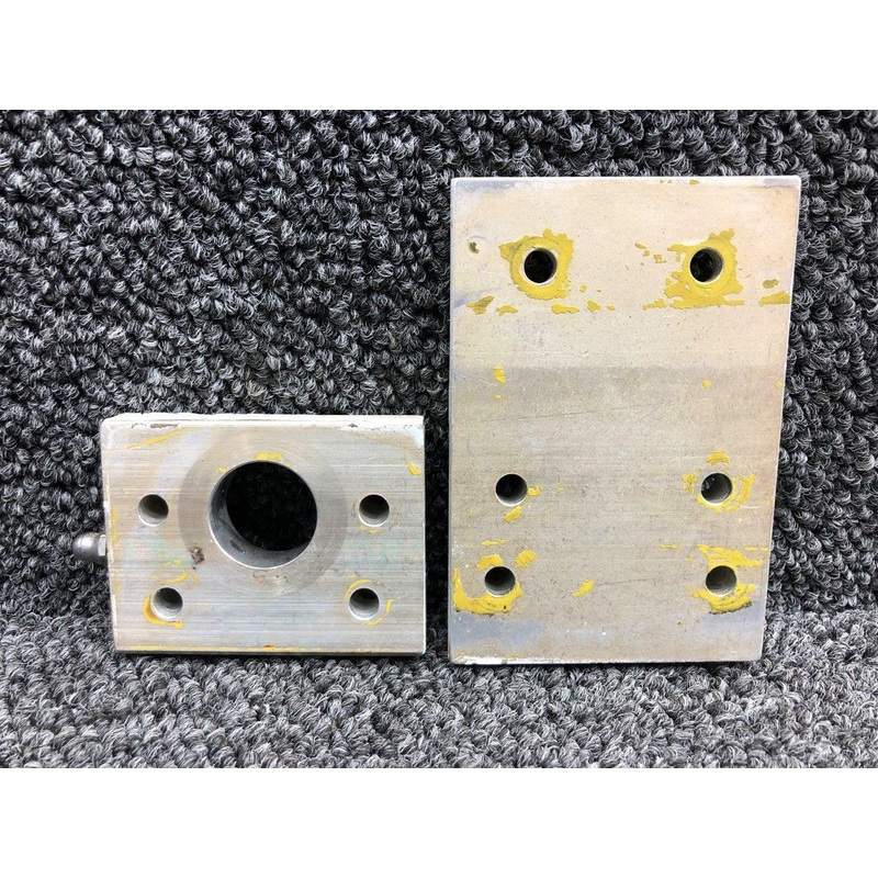 210067-009, 210067-007 Mooney M20K Landing Gear Attach Bracket LH w Fitting